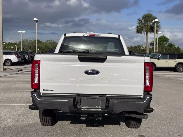 2026 Oxford White Ford Super Duty F-350 SRW XL RWD Truck