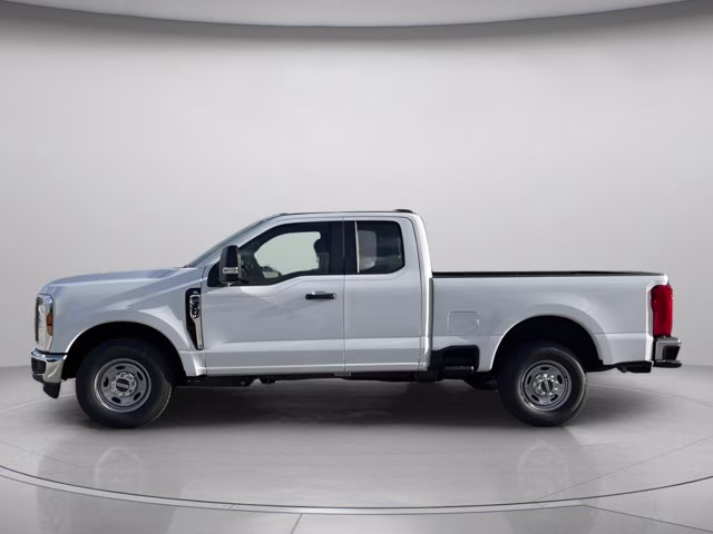 2026 Oxford White Ford Super Duty F-350 SRW XL RWD Truck