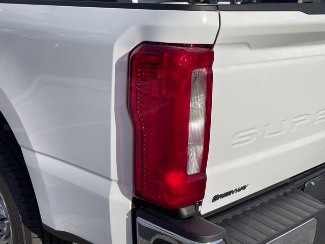 2026 Oxford White Ford Super Duty F-350 SRW XL RWD Truck