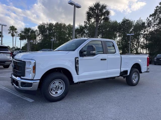 2026 Oxford White Ford Super Duty F-350 SRW XL RWD Truck