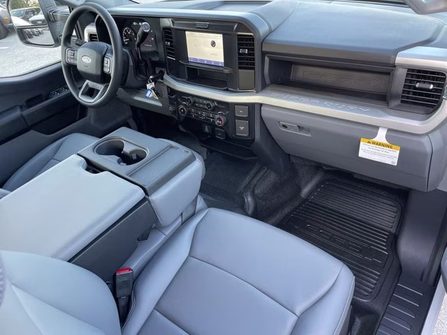 2026 Oxford White Ford Super Duty F-350 SRW XL RWD Truck