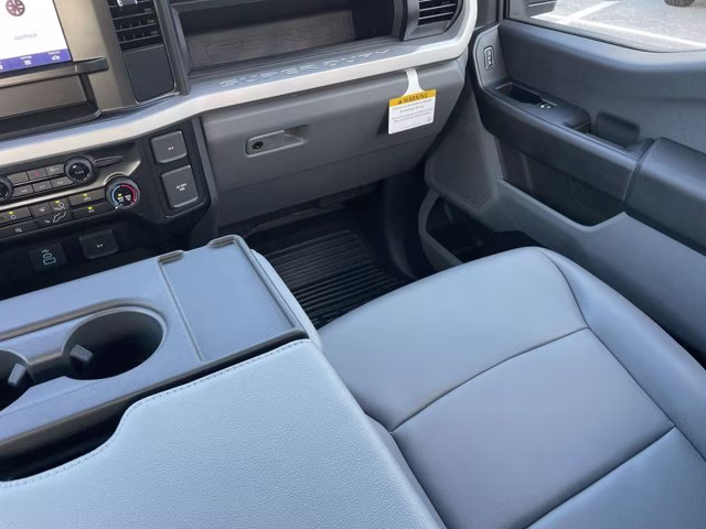 2026 Oxford White Ford Super Duty F-350 SRW XL RWD Truck