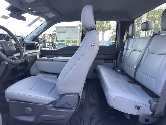 2026 Oxford White Ford Super Duty F-350 SRW XL RWD Truck