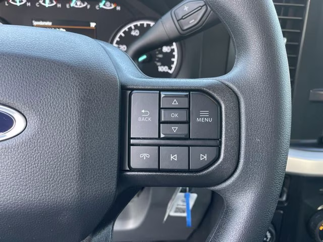 2026 Oxford White Ford Super Duty F-350 SRW XL RWD Truck