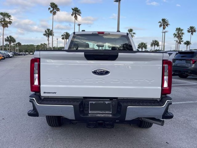 2026 Oxford White Ford Super Duty F-350 SRW XL RWD Truck