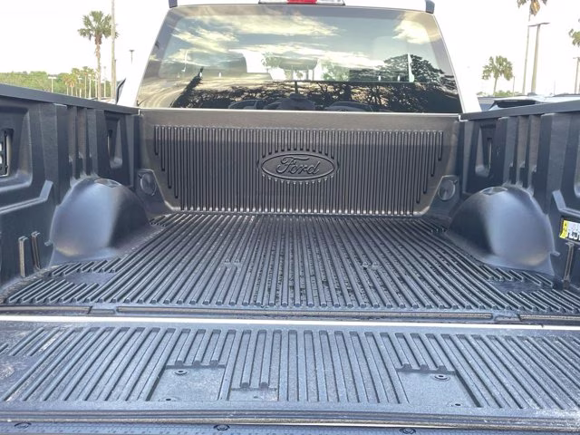 2026 Oxford White Ford Super Duty F-350 SRW XL RWD Truck