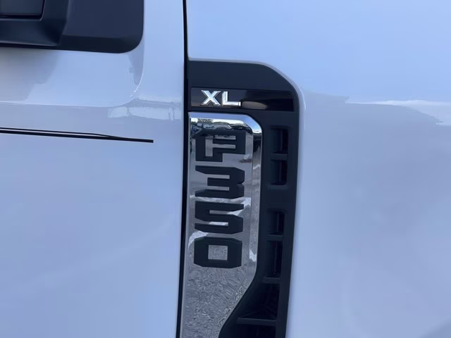 2026 Oxford White Ford Super Duty F-350 SRW XL RWD Truck