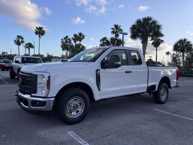 2026 Oxford White Ford Super Duty F-350 SRW XL RWD Truck