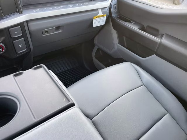 2026 Oxford White Ford Super Duty F-350 SRW XL RWD Truck
