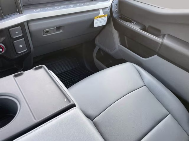 2026 Oxford White Ford Super Duty F-350 SRW XL RWD Truck