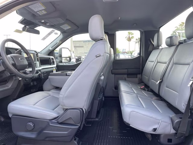 2026 Oxford White Ford Super Duty F-350 SRW XL RWD Truck