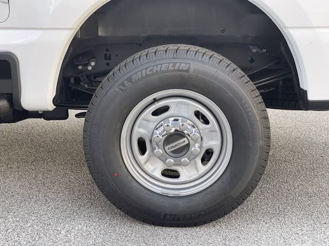 2026 Oxford White Ford Super Duty F-350 SRW XL RWD Truck