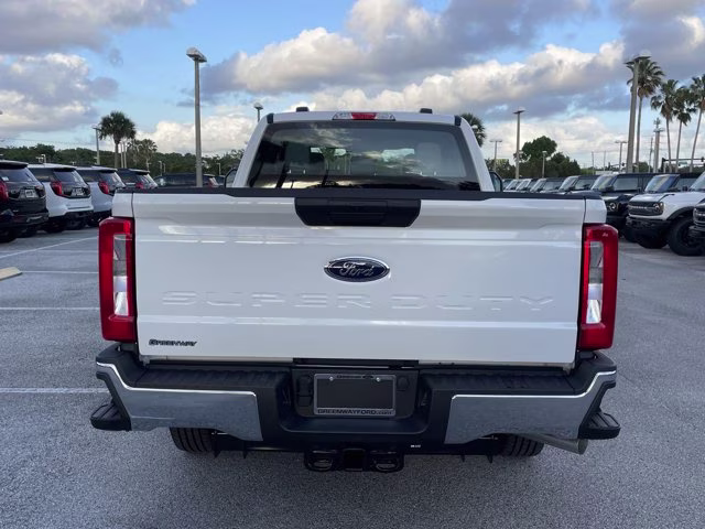 2026 Oxford White Ford Super Duty F-350 SRW XL RWD Truck