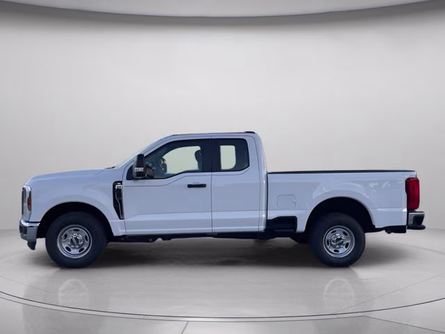 2026 Oxford White Ford Super Duty F-350 SRW XL RWD Truck