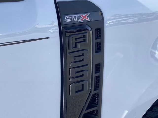 2026 Oxford White Ford Super Duty F-350 SRW XL 4X4 Truck
