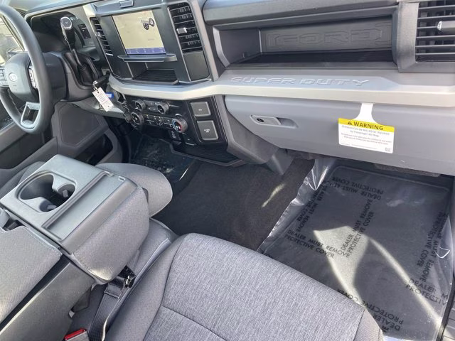 2026 Oxford White Ford Super Duty F-350 SRW XL 4X4 Truck