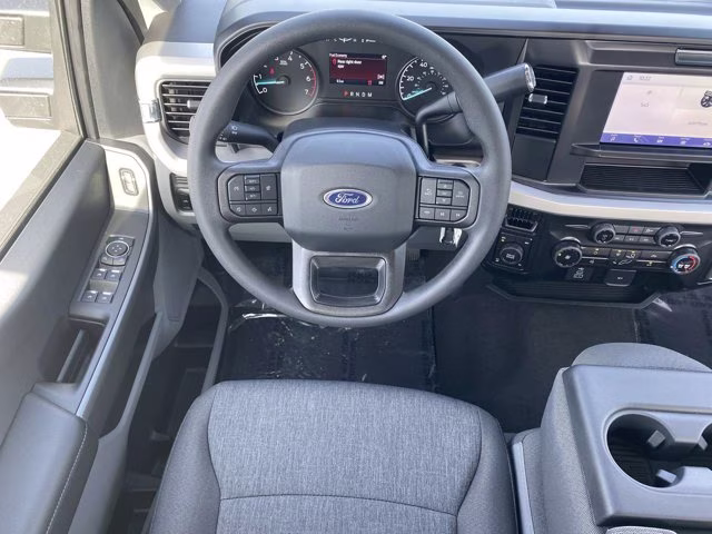 2026 Oxford White Ford Super Duty F-350 SRW XL 4X4 Truck