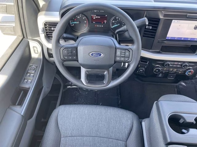 2026 Oxford White Ford Super Duty F-350 SRW XL 4X4 Truck