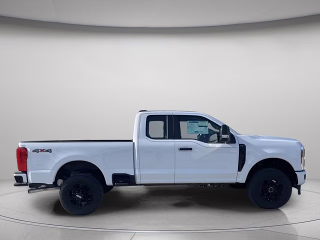 2026 Oxford White Ford Super Duty F-350 SRW XL 4X4 Truck