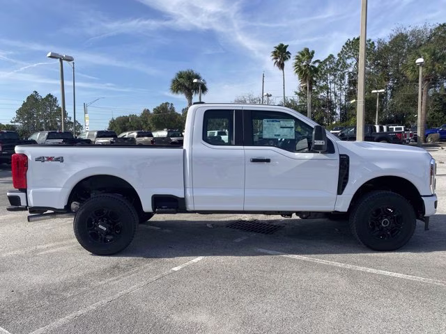2026 Oxford White Ford Super Duty F-350 SRW XL 4X4 Truck