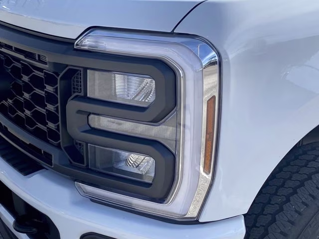 2026 Oxford White Ford Super Duty F-350 SRW XL 4X4 Truck