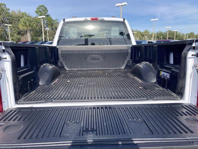 2026 Oxford White Ford Super Duty F-350 SRW XL 4X4 Truck