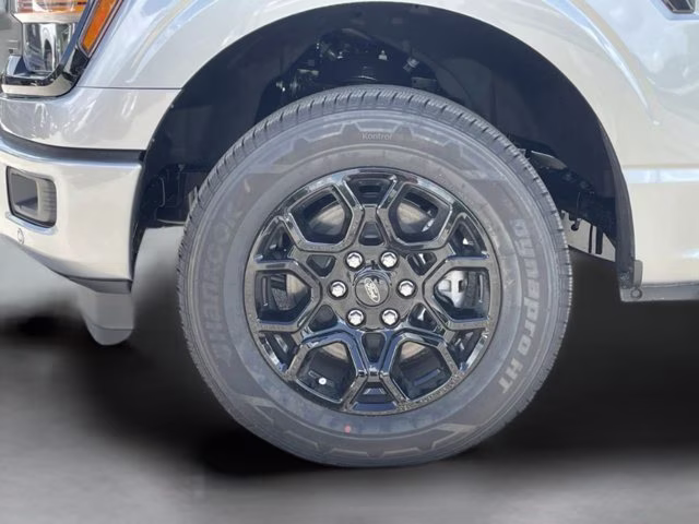 2026 Iconic Silver Metallic Ford F-150 XLT RWD Truck