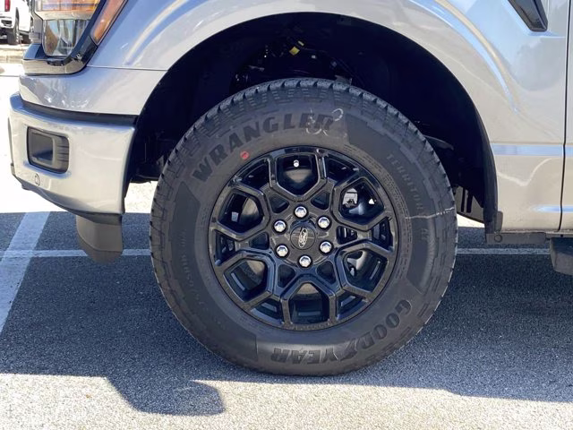 2026 Iconic Silver Metallic Ford F-150 XLT 4X4 Truck