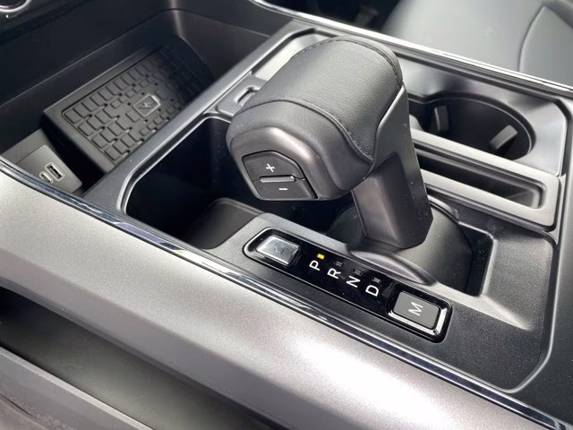 2026 Avalanche Ford F-150 XLT 4X4 Truck