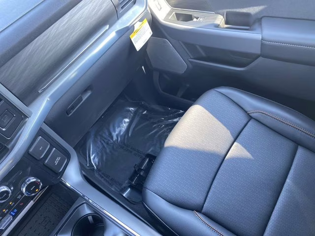 2026 Avalanche Ford F-150 LARIAT RWD Truck