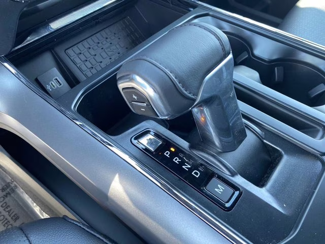 2026 Avalanche Ford F-150 LARIAT RWD Truck