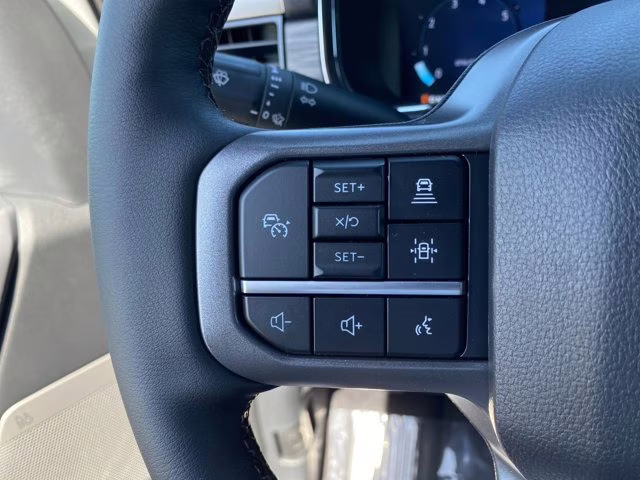 2026 Avalanche Ford F-150 LARIAT RWD Truck