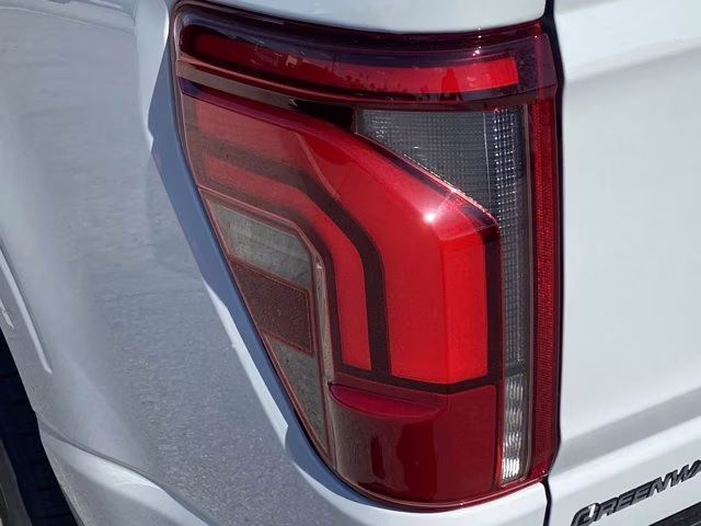 2026 Avalanche Ford F-150 LARIAT RWD Truck