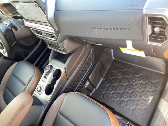 2026 Orange Fury Metallic Tri-Coat Ford Bronco Sport Outer Banks 4X4 SUV