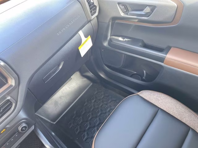 2026 Orange Fury Metallic Tri-Coat Ford Bronco Sport Outer Banks 4X4 SUV