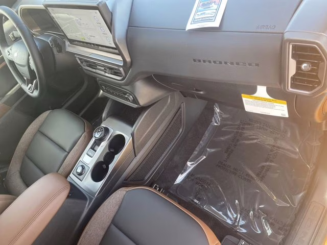 2026 Orange Fury Metallic Tri-Coat Ford Bronco Sport Outer Banks 4X4 SUV