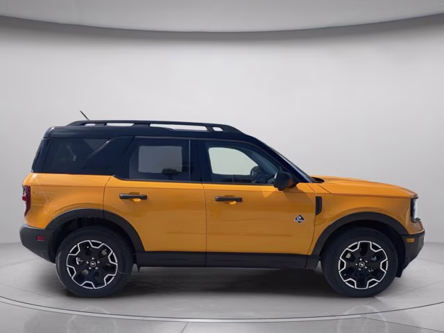 2026 Orange Fury Metallic Tri-Coat Ford Bronco Sport Outer Banks 4X4 SUV