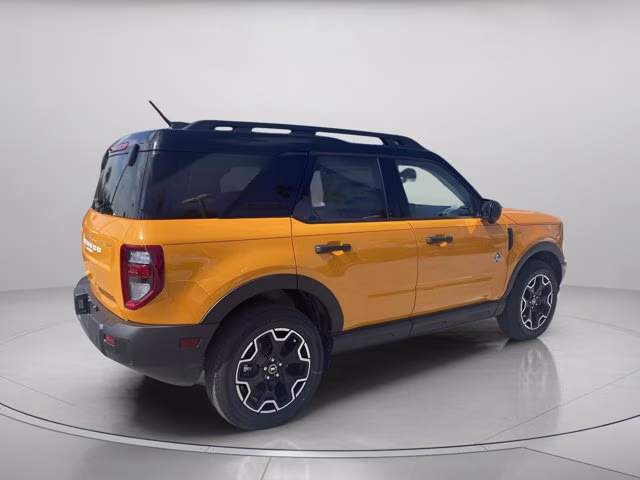 2026 Orange Fury Metallic Tri-Coat Ford Bronco Sport Outer Banks 4X4 SUV