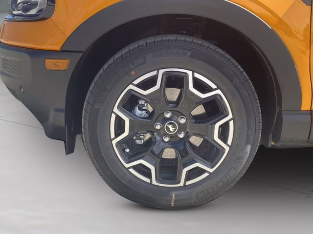 2026 Orange Fury Metallic Tri-Coat Ford Bronco Sport Outer Banks 4X4 SUV