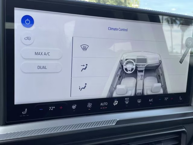 2026 Space White Metallic Ford Bronco Sport Outer Banks 4X4 SUV