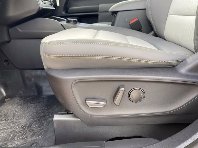 2026 Orange Fury Metallic Tri-Coat Ford Bronco Sport Badlands 4X4 SUV