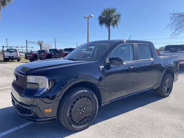 2026 Shadow Black Ford Maverick Lobo AWD Truck