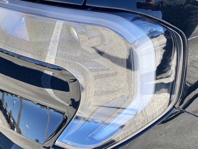 2026 Shadow Black Ford Maverick Lobo AWD Truck