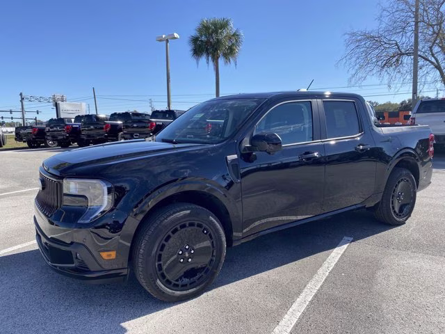 2026 Shadow Black Ford Maverick Lobo AWD Truck