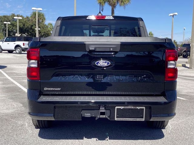 2026 Shadow Black Ford Maverick Lobo AWD Truck