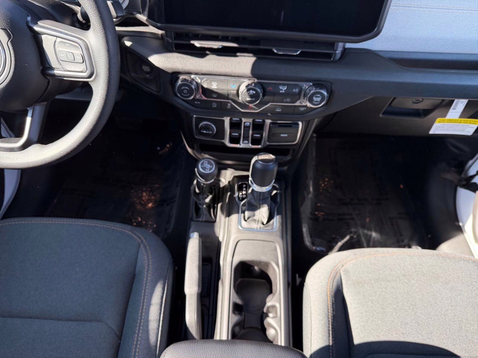 2026 Bright White Clearcoat Jeep Gladiator Sport 4X4 Truck