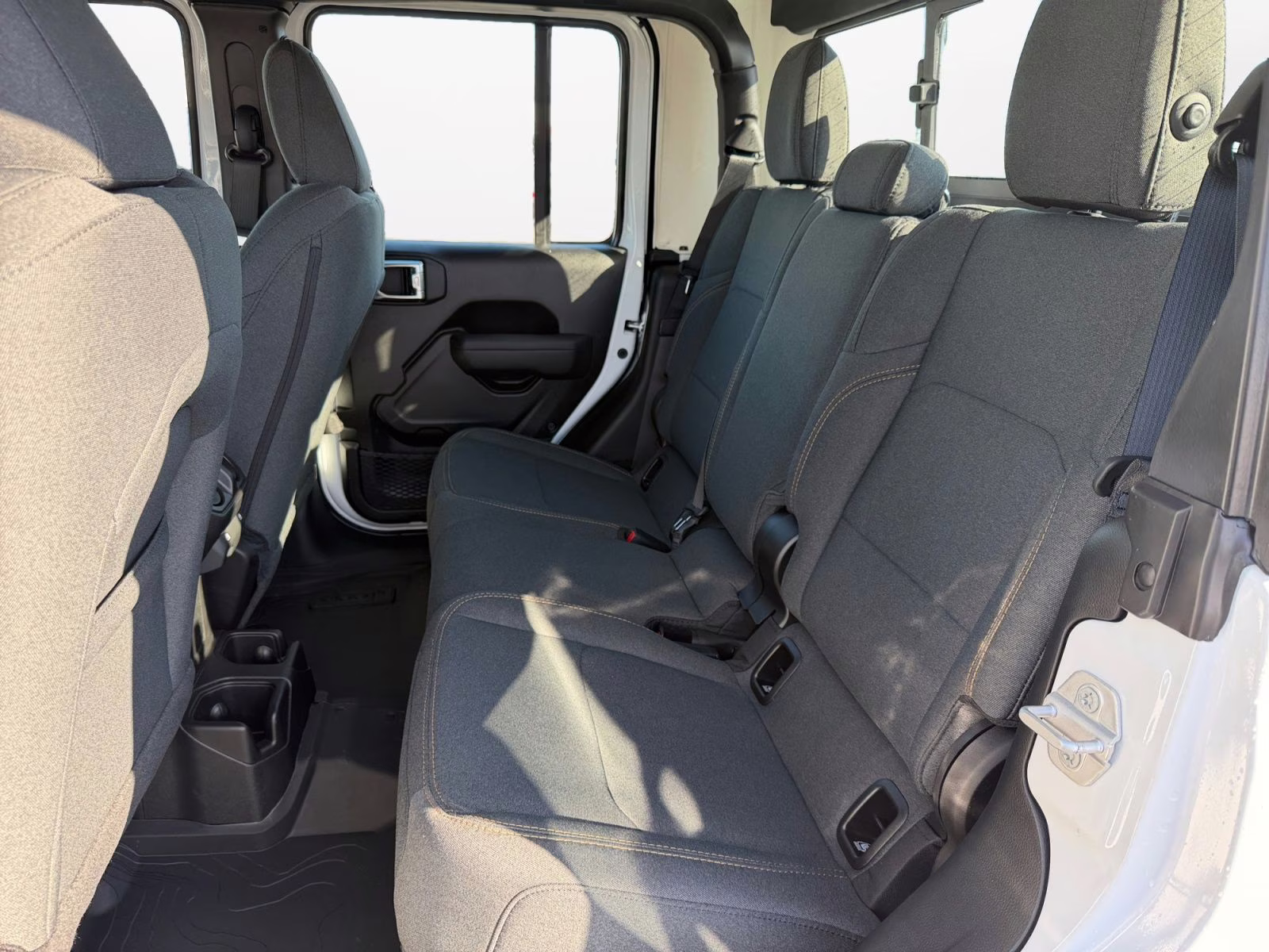 2026 Bright White Clearcoat Jeep Gladiator Sport 4X4 Truck