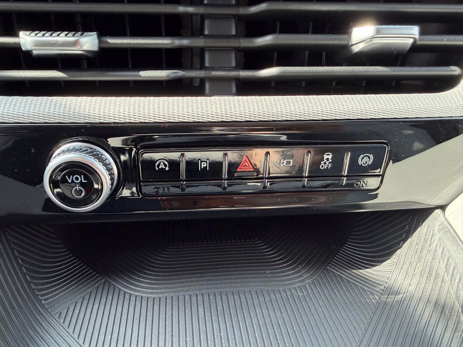 2026 Vapor Blue Ford Explorer Active 4X4 SUV