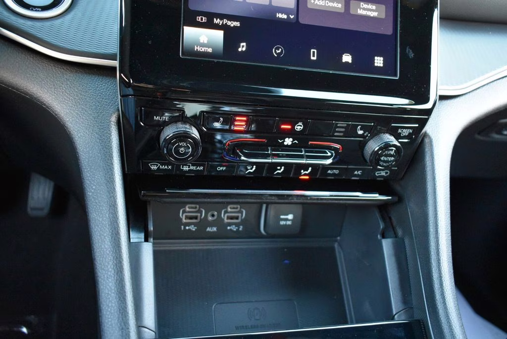 2025 Diamond Black Crystal Pearlcoat Jeep Grand Cherokee Altitude X 4X4 SUV