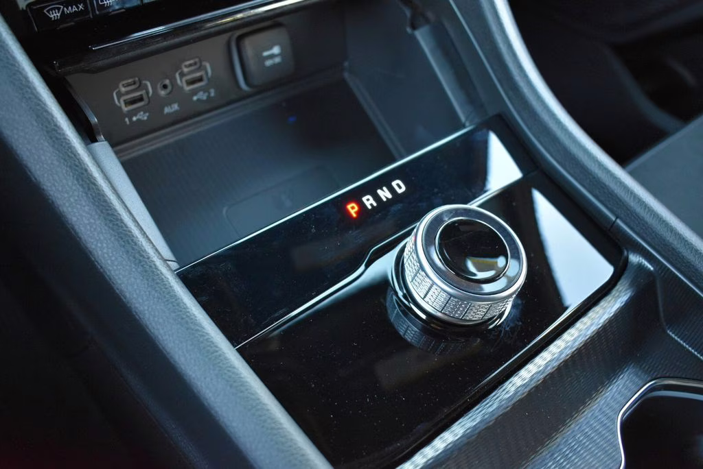 2025 Diamond Black Crystal Pearlcoat Jeep Grand Cherokee Altitude X 4X4 SUV